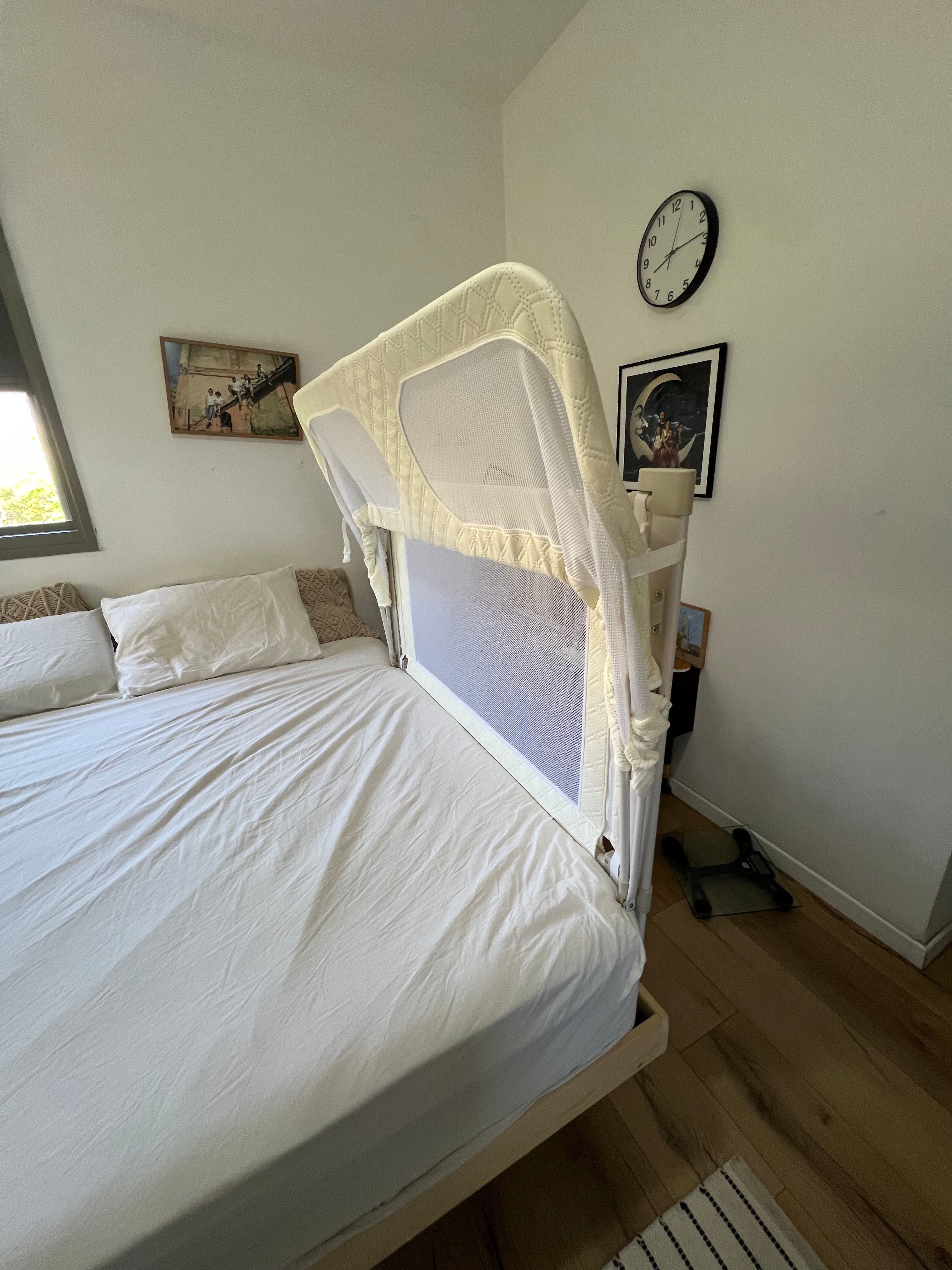 Minigo Safe Nest - מתחם שינה למיטת ההורים נייד ומוגן לתינוק