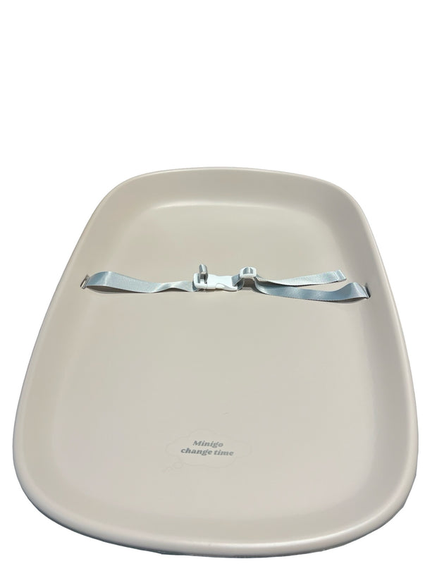 Minigo EVA – משטח החתלה סיליקון כולל רצועות דוחה מים בצבע בז'