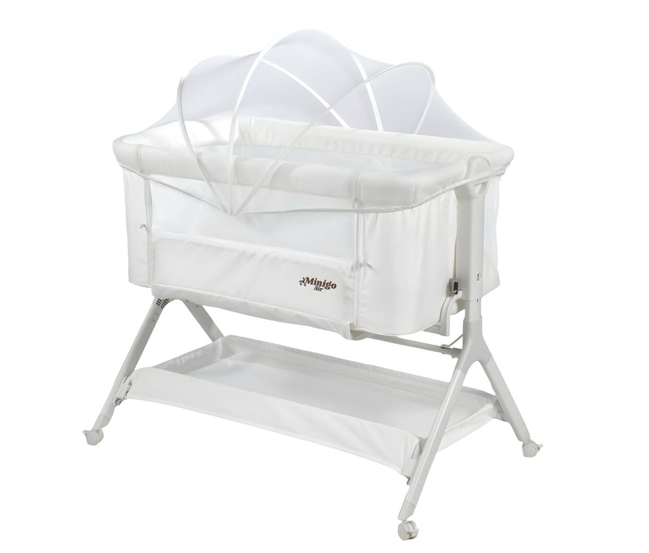 עריסה נצמדת (מתחברת)למיטת ההורים על גלגלים 2 ב 1 מיני גו אייר- minigo  AIR צבע: לבן