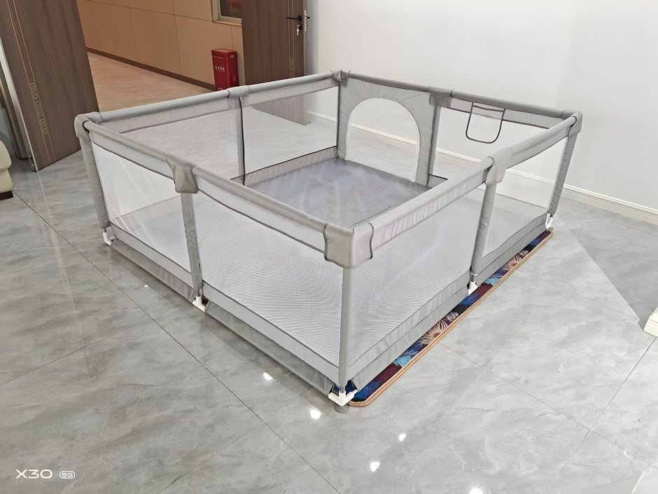 מתחם / גדר פעילות כולל כדורים